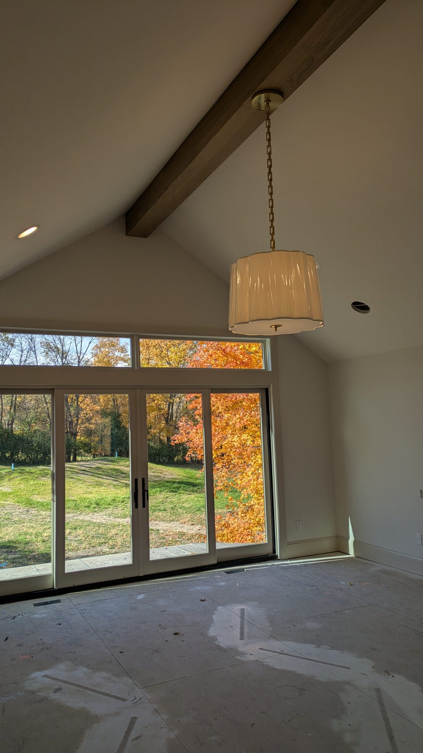 285NorthShore_PrimaryBedroom