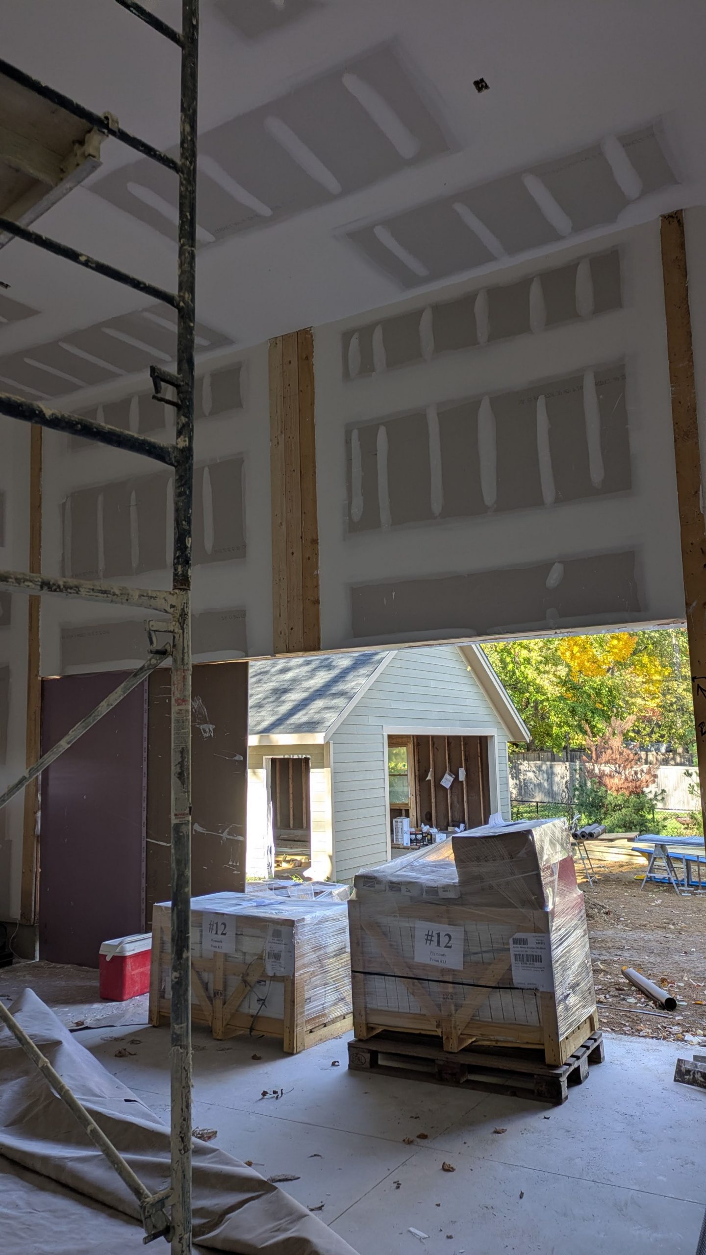 1545_Minnie_Garage_SportCourt