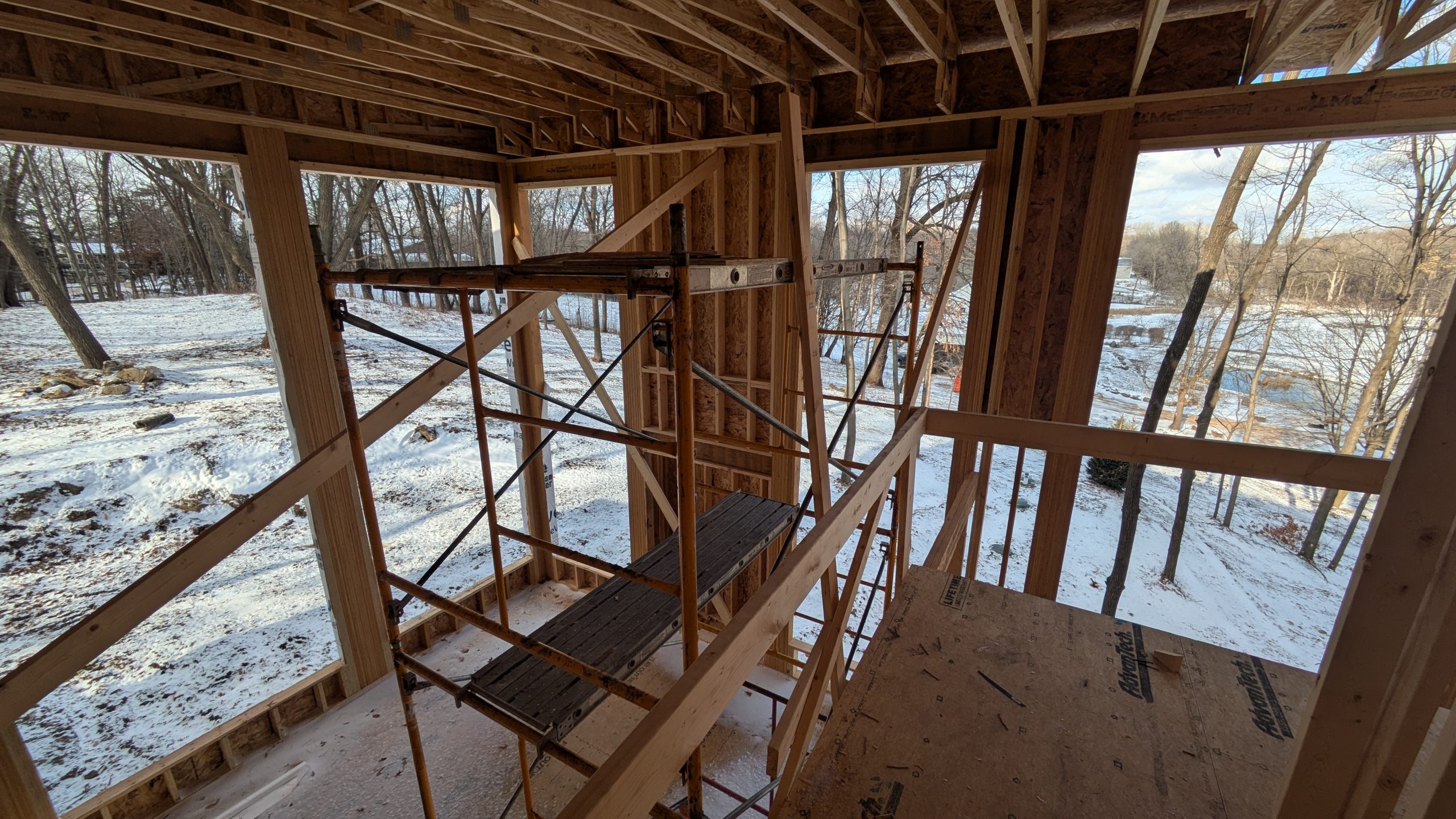 305_NorthShore_BalconyOverGreatRoom