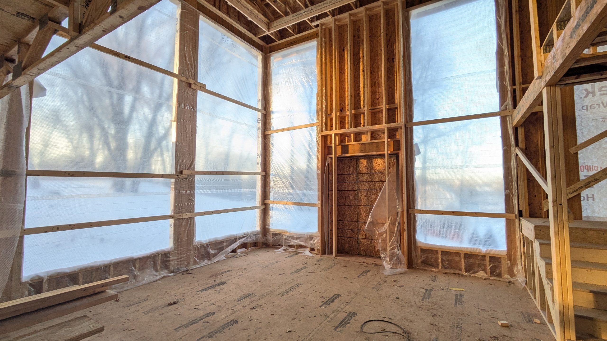 PXL_20251231_215849693.MP