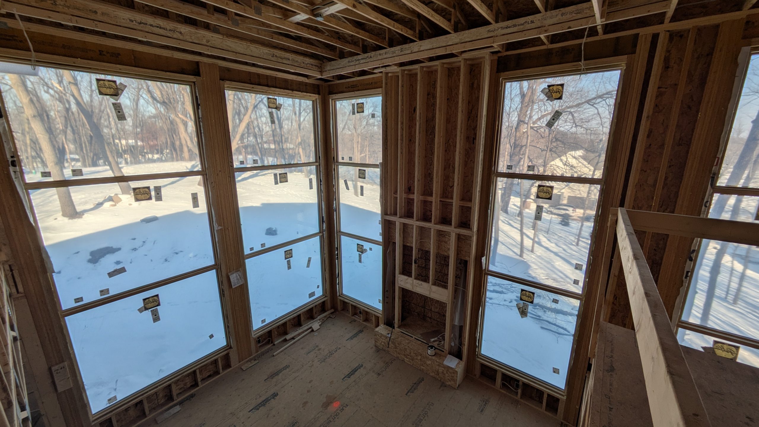 305_NShore_GreatRoomBalcony